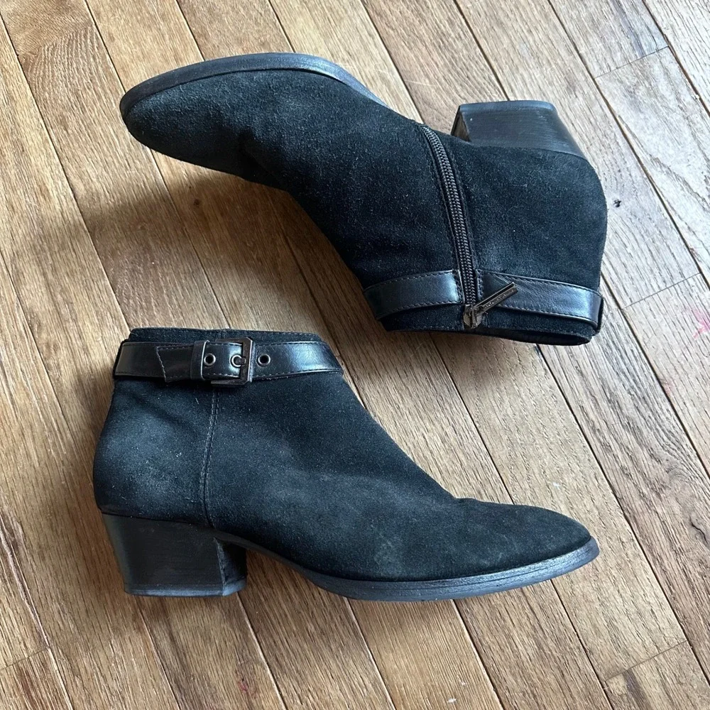 AQUATALIA Black Suede Leather Ankle‎ Boots Buckle Detail Women's Size 9 Western